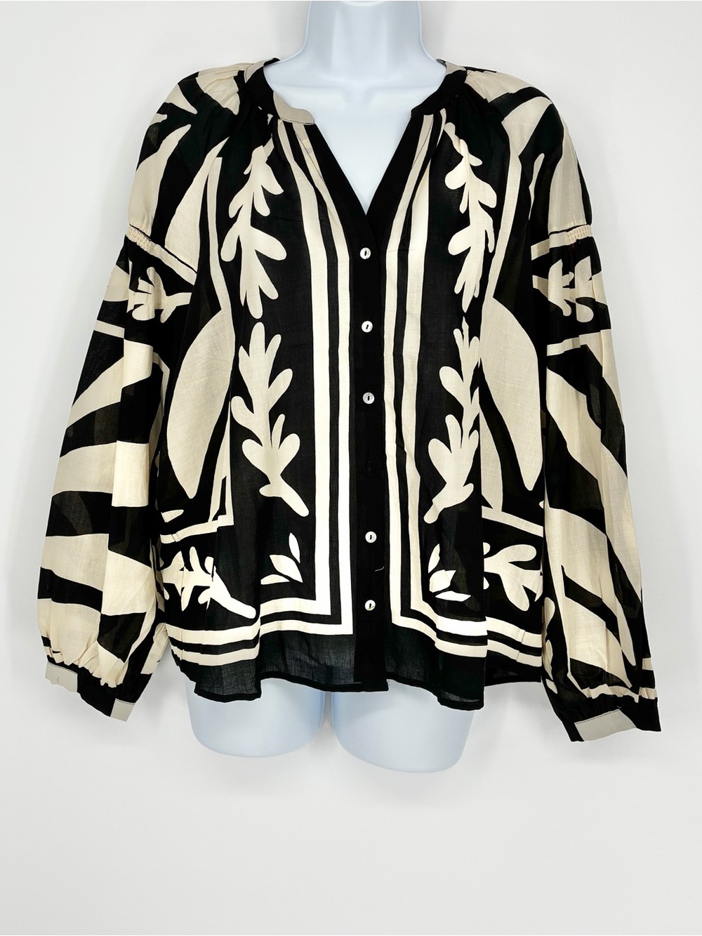 DR2 by Daniel Rainn Black Cream Matisse Abstract Floral Henley Blouse Shirt S